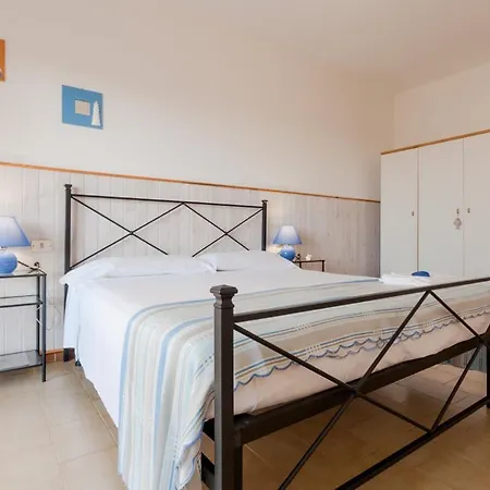 Residenze Etruria מלון דירות 2*